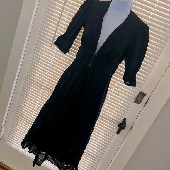 chinese dress ladies Levi's Black/Beige Floral Peasant Maxi Dress main image 1